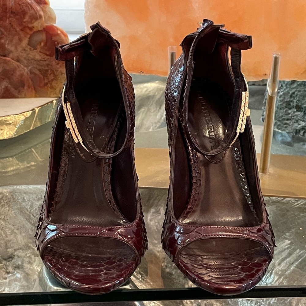 Burberry Snakeskin Leather high heels sandals